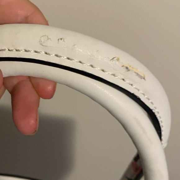 Spring Guess Purse - Picture 7 of 8